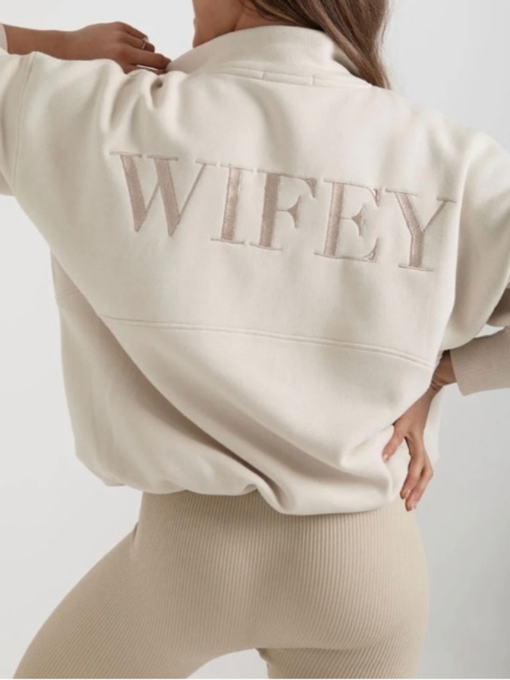 Six Stories Wife Quarter Zip Sweatshirt in Champagne Large